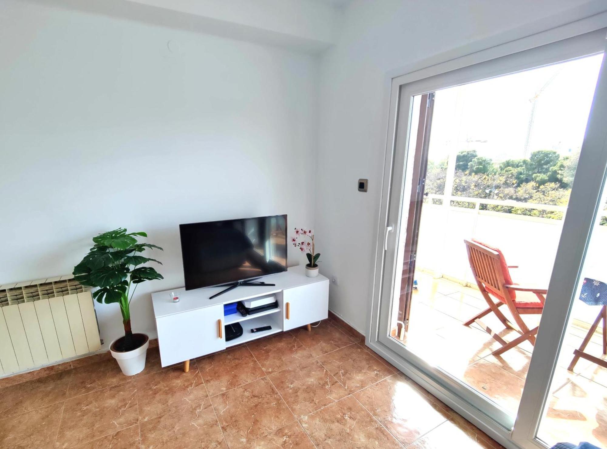 Sunny Flat With Balcony And Sea Views Apartman Cambrils Kültér fotó