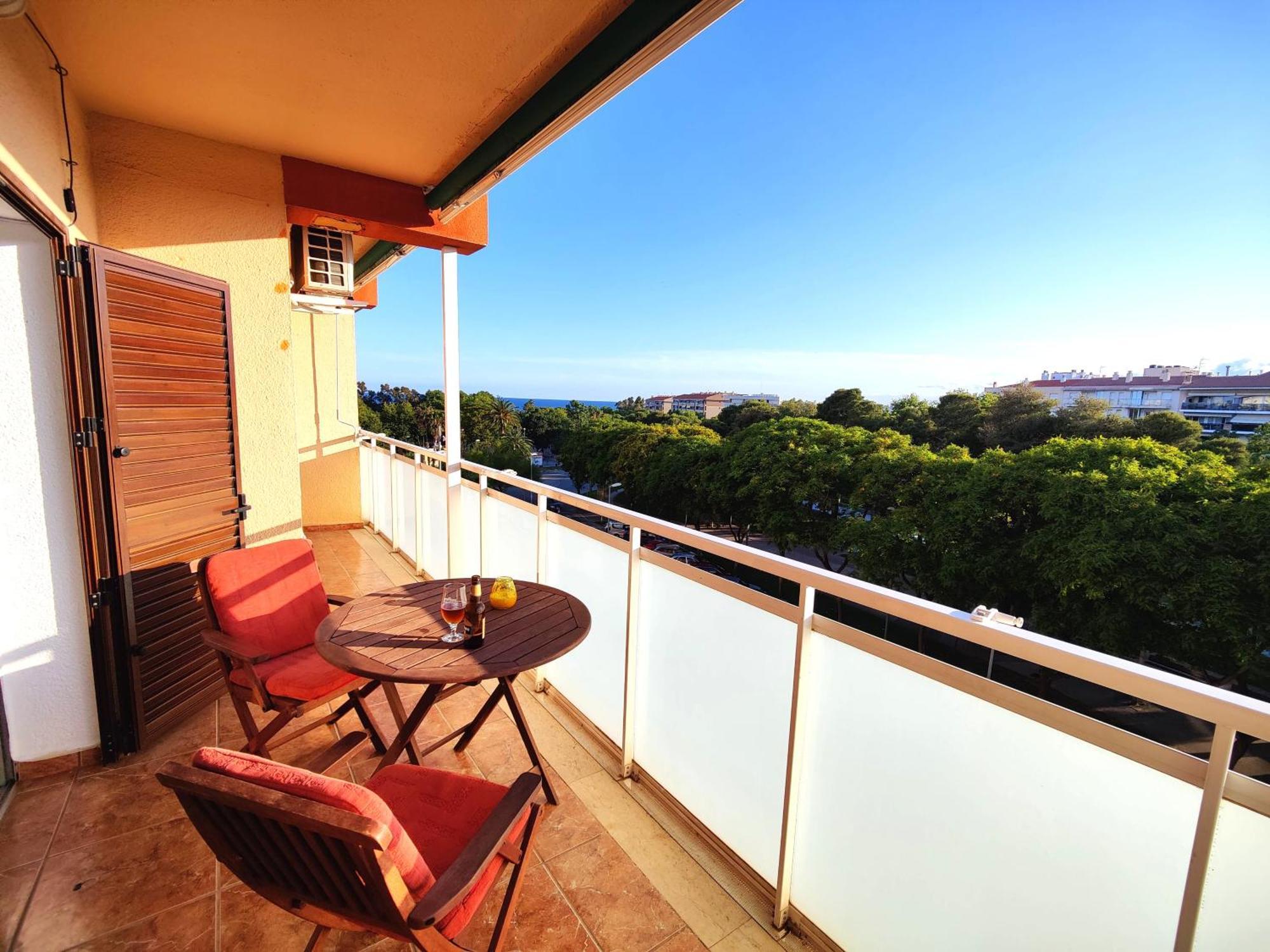 Sunny Flat With Balcony And Sea Views Apartman Cambrils Kültér fotó