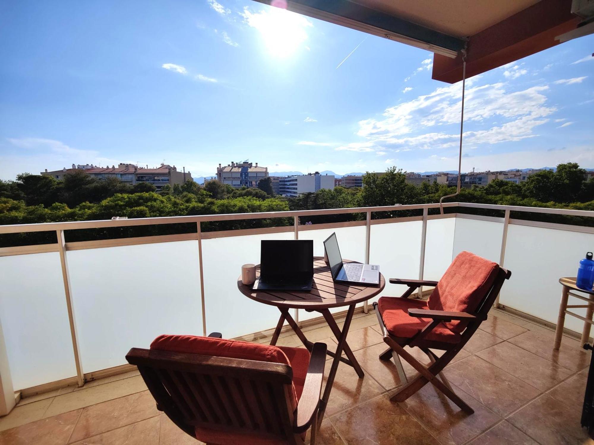 Sunny Flat With Balcony And Sea Views Apartman Cambrils Kültér fotó