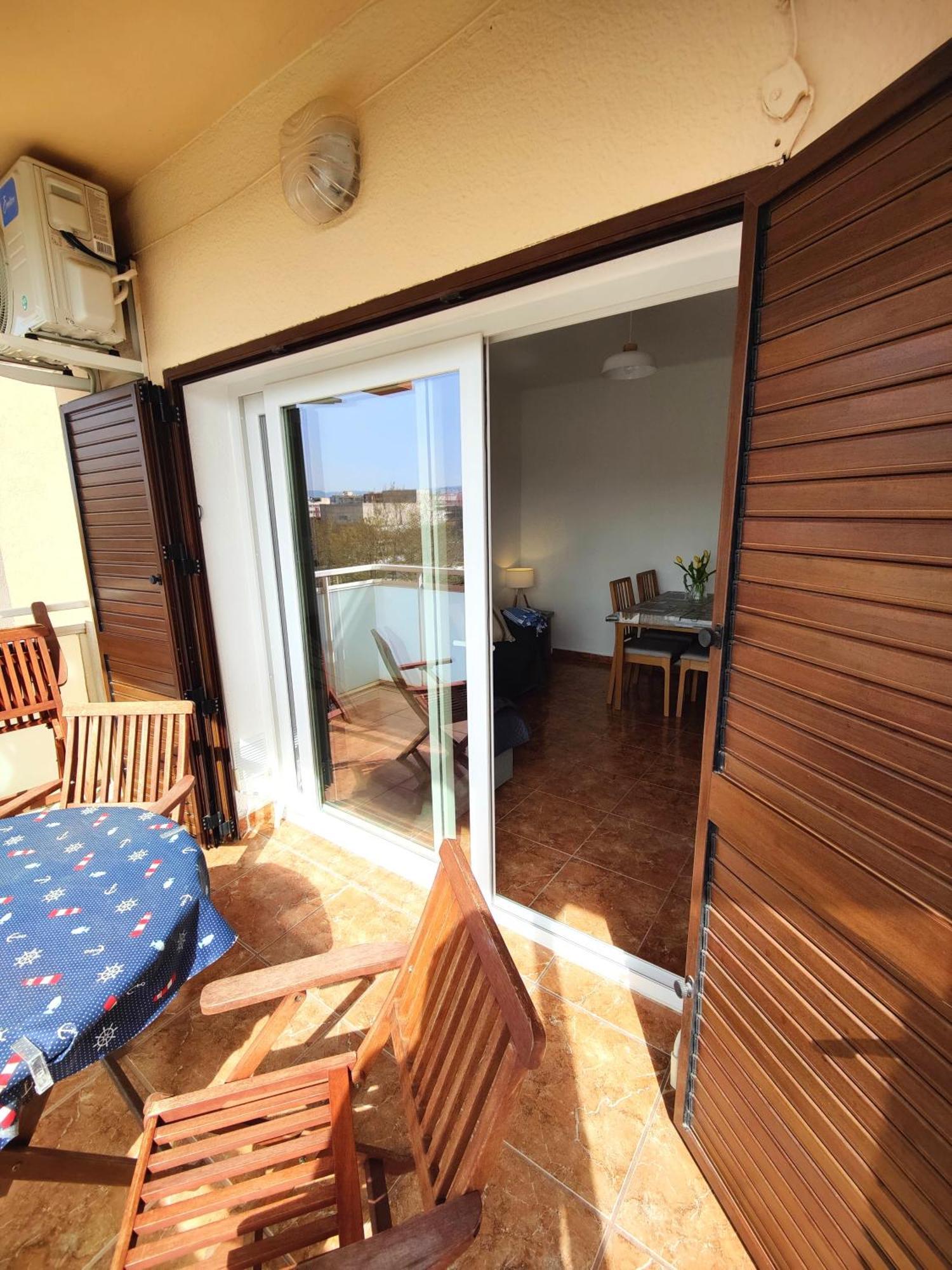 Sunny Flat With Balcony And Sea Views Apartman Cambrils Kültér fotó