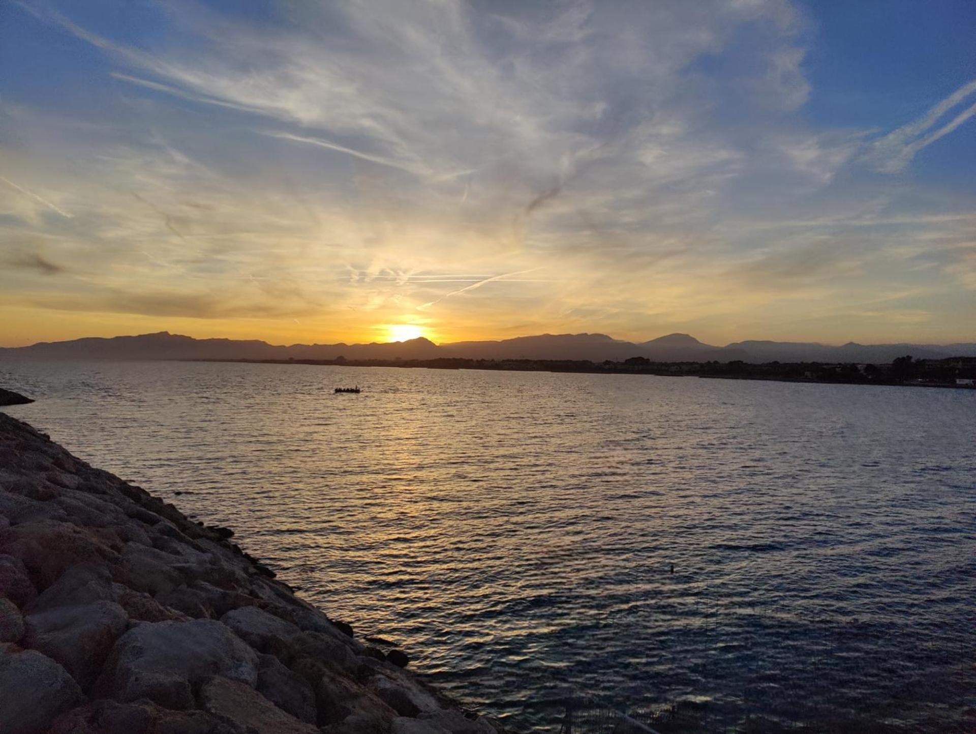 Sunny Flat With Balcony And Sea Views Apartman Cambrils Kültér fotó